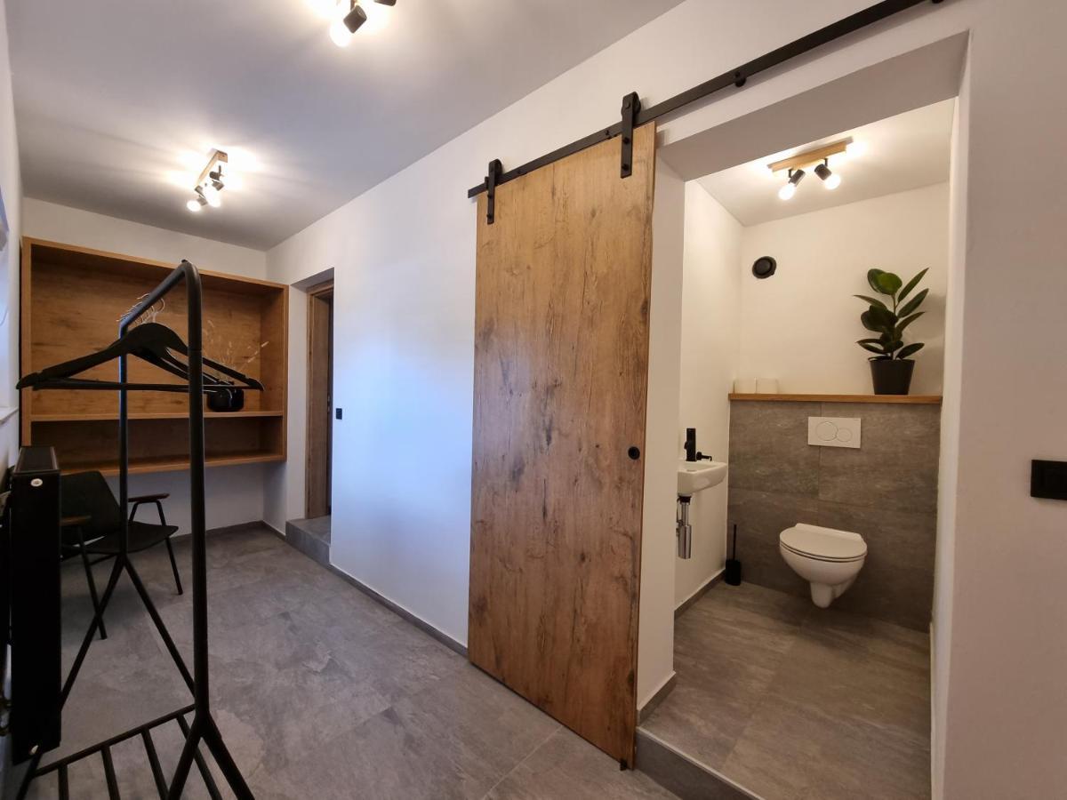 Pri Karlu Rooms & More マリボル エクステリア 写真