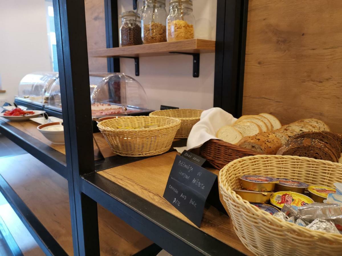 Pri Karlu Rooms & More マリボル エクステリア 写真